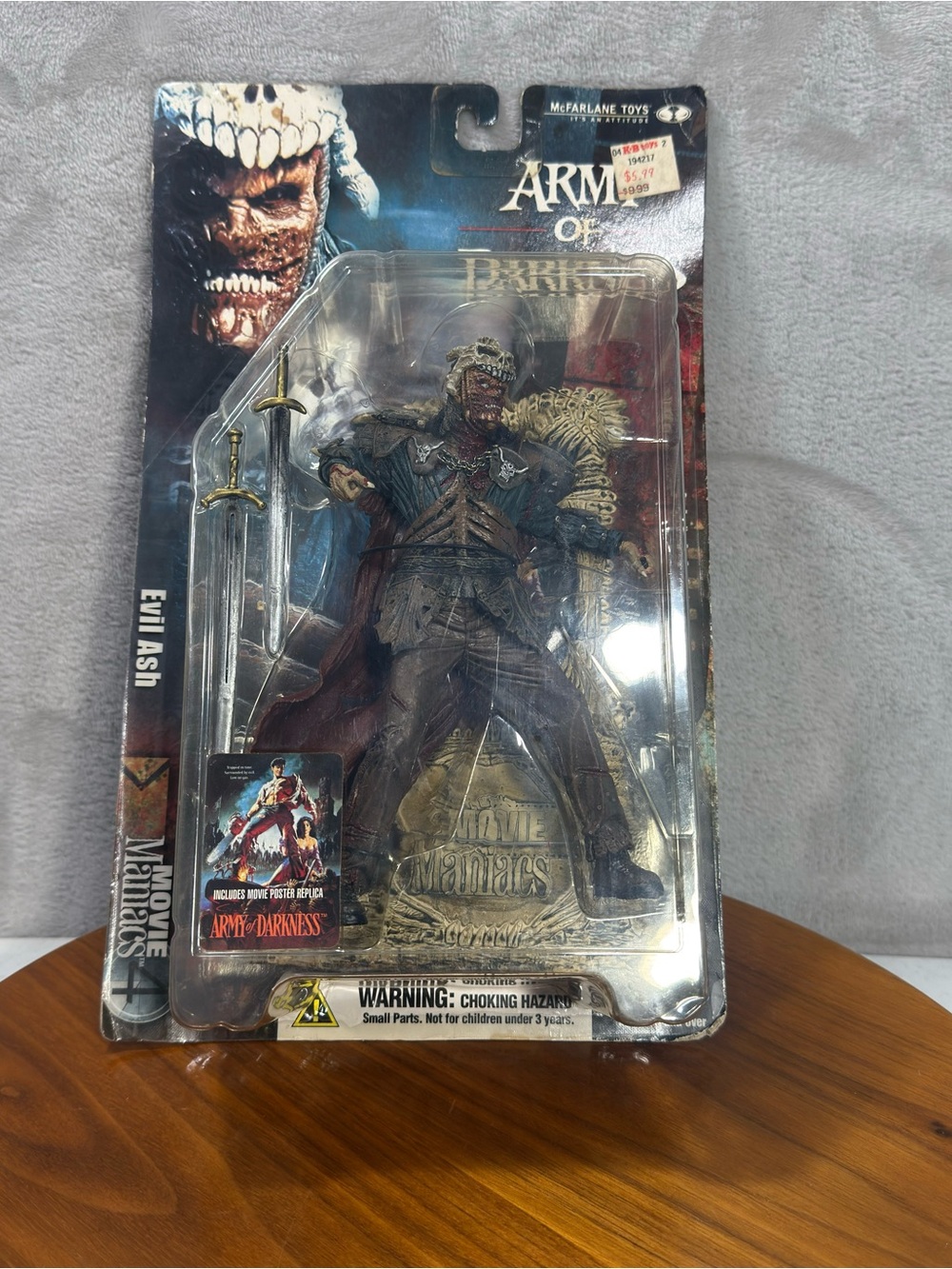 McFarlane Movie Maniacs 4: Evil Ash Army Of Darkness 2001 Action Figure